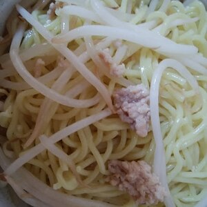 ニラともやしの塩焼きそば